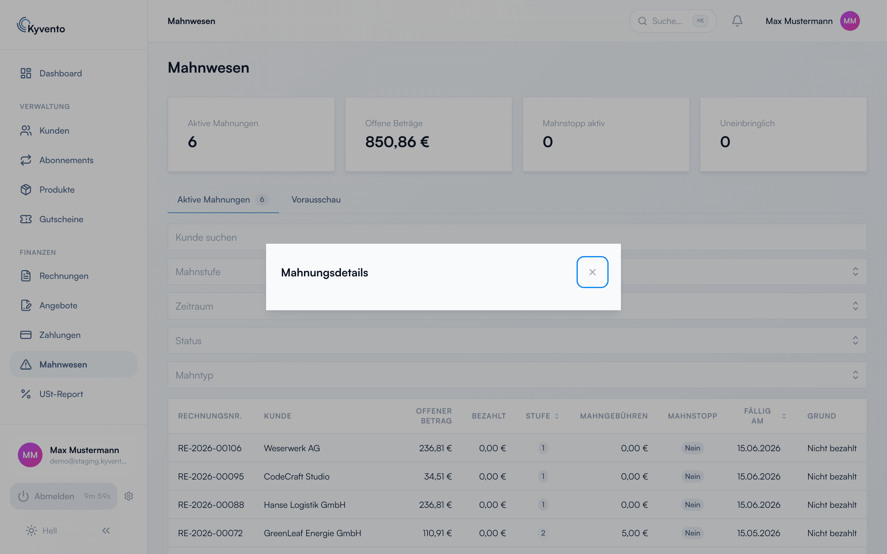Dialog Mahnungsdetails mit Mahnhistorie und den Aktionen Mahnung stoppen und Rechnung stornieren
