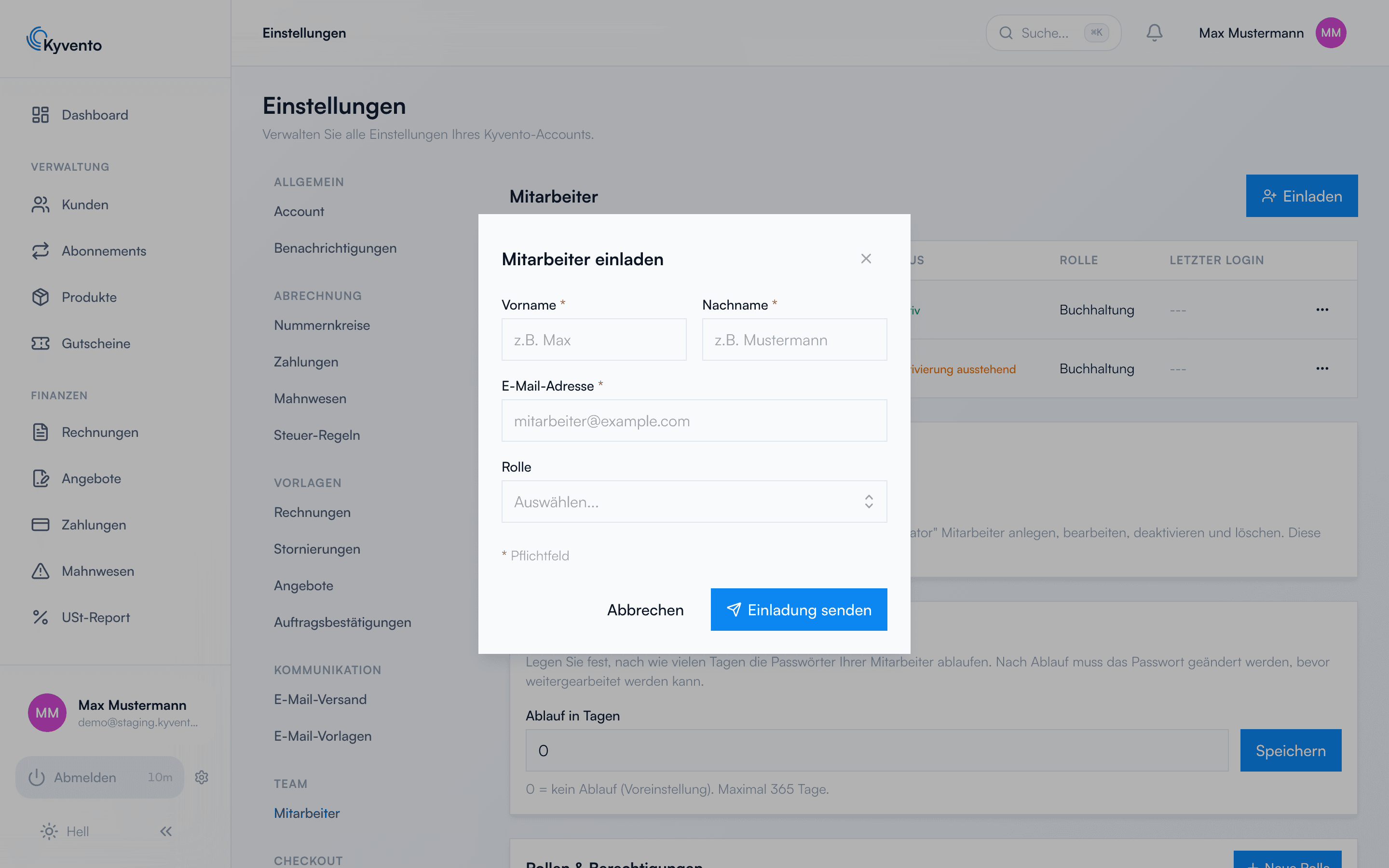 Dialog Mitarbeiter einladen mit Vorname, Nachname, E-Mail-Adresse und Rolle